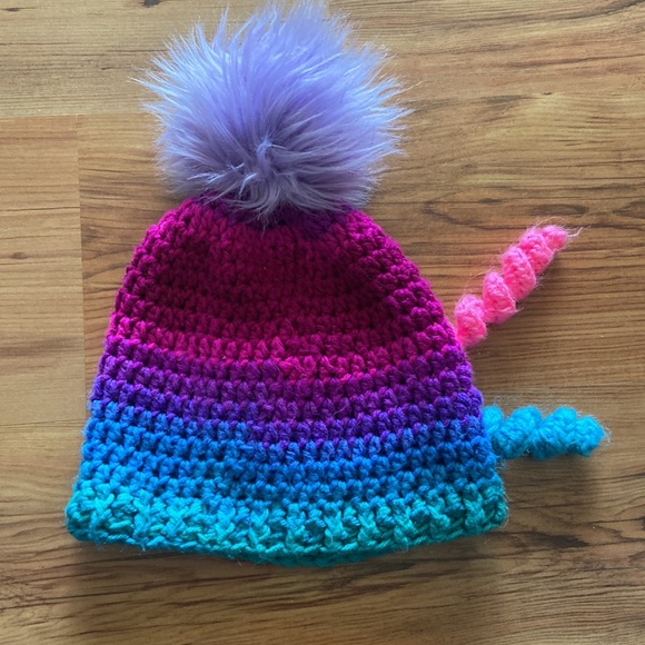Crotched Unicorn Hat - Picture 4 of 6